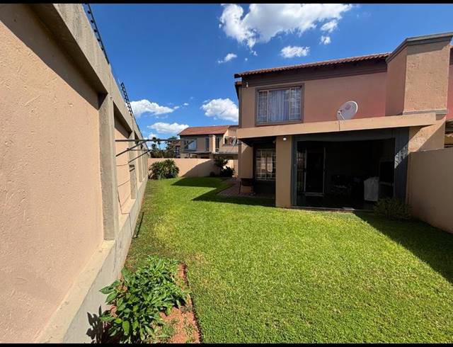 2 BEDROOM TOWNHOUSE FOR SALE IN ANNLIN